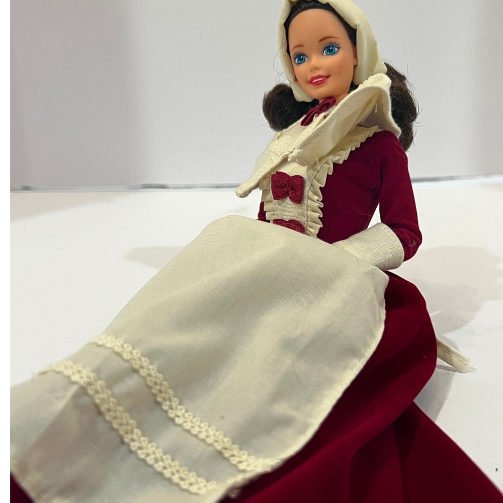 Vintage 1986 Colonial Barbie Doll Maroon Red‎ Gown Dress Bonnet Mattel
